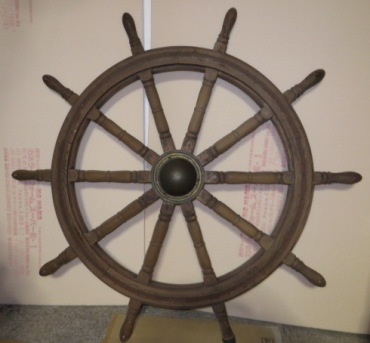 木製舵輪